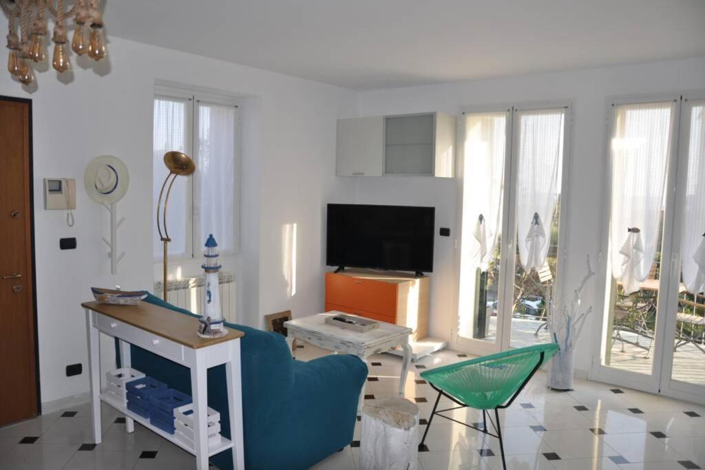 Appartamento Villa Rita A 100 M Dal Mare! Vallecrosia Kültér fotó