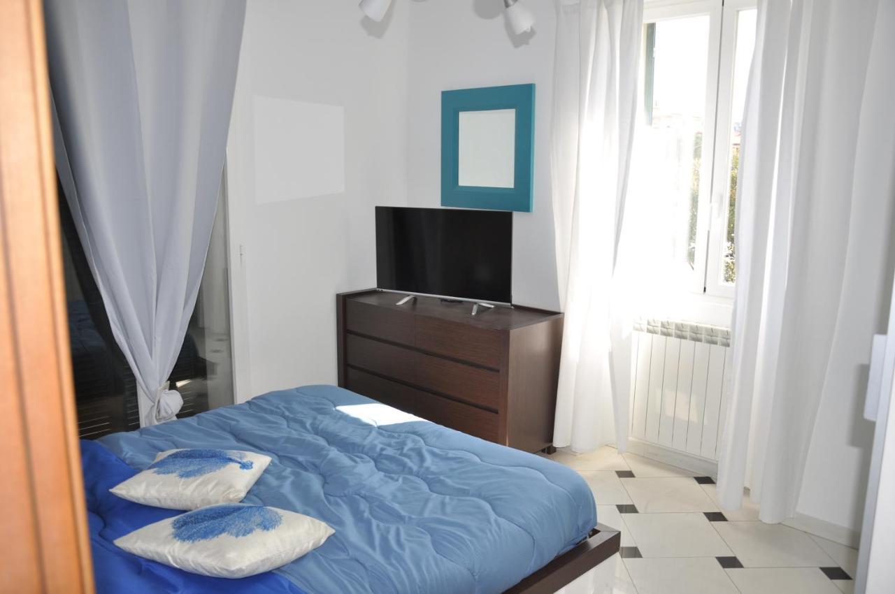 Appartamento Villa Rita A 100 M Dal Mare! Vallecrosia Kültér fotó